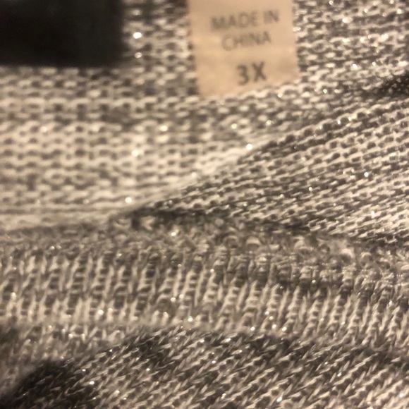 Dex Black, Grey and Silver shirt. - Picture 5 of 5